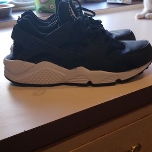 Nike

Wmns Air Huarache Run